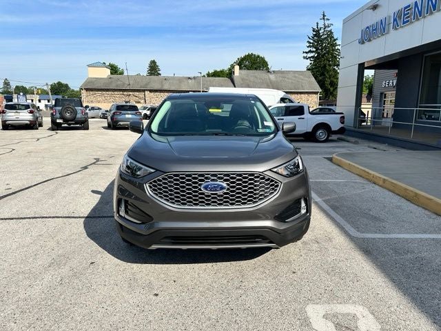 2023 Ford Edge — rear three-quarter view