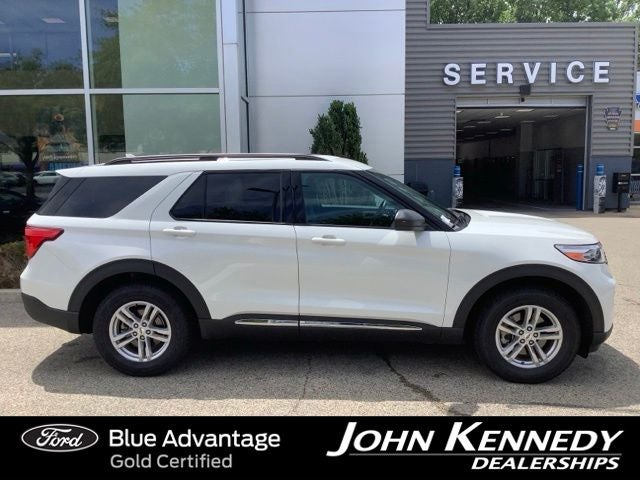 2023 Ford Explorer — side profile view