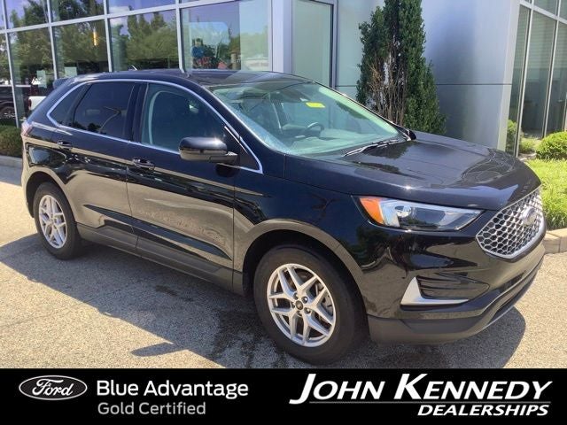 2024 Ford Edge SEL in Black Metallic — front three-quarter view