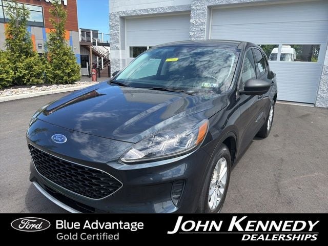 2022 Ford Escape SE in Blue Metallic — front three-quarter view