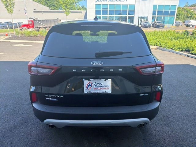 2023 Ford Escape — detail view