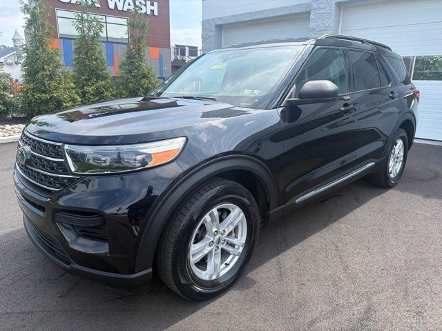 2023 Ford Explorer — side profile view
