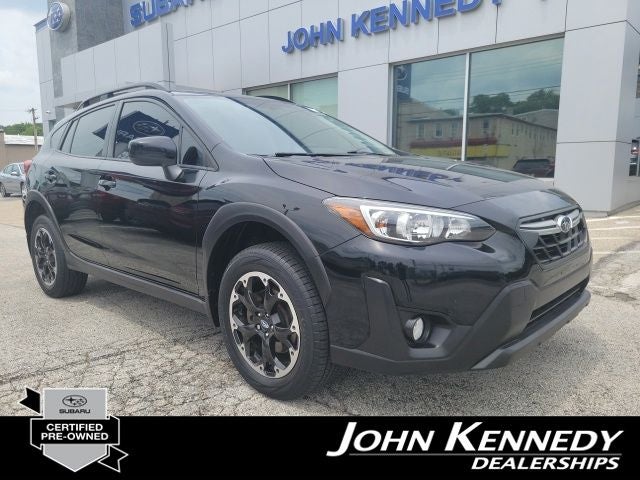 2021 Subaru Crosstrek Premium in Crystal Black Silica — front three-quarter view
