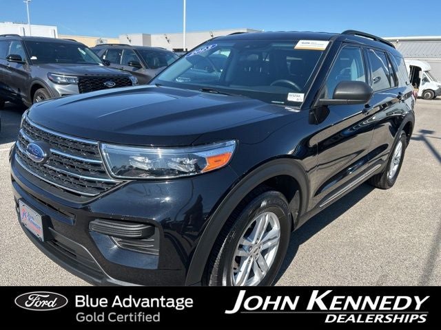 2023 Ford Explorer XLT in Black Metallic — front three-quarter view