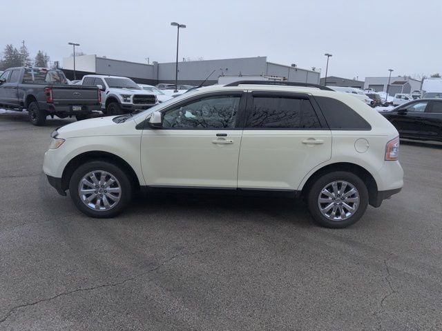 2008 Ford Edge SEL in Creme Brulee Clearcoat — front three-quarter view